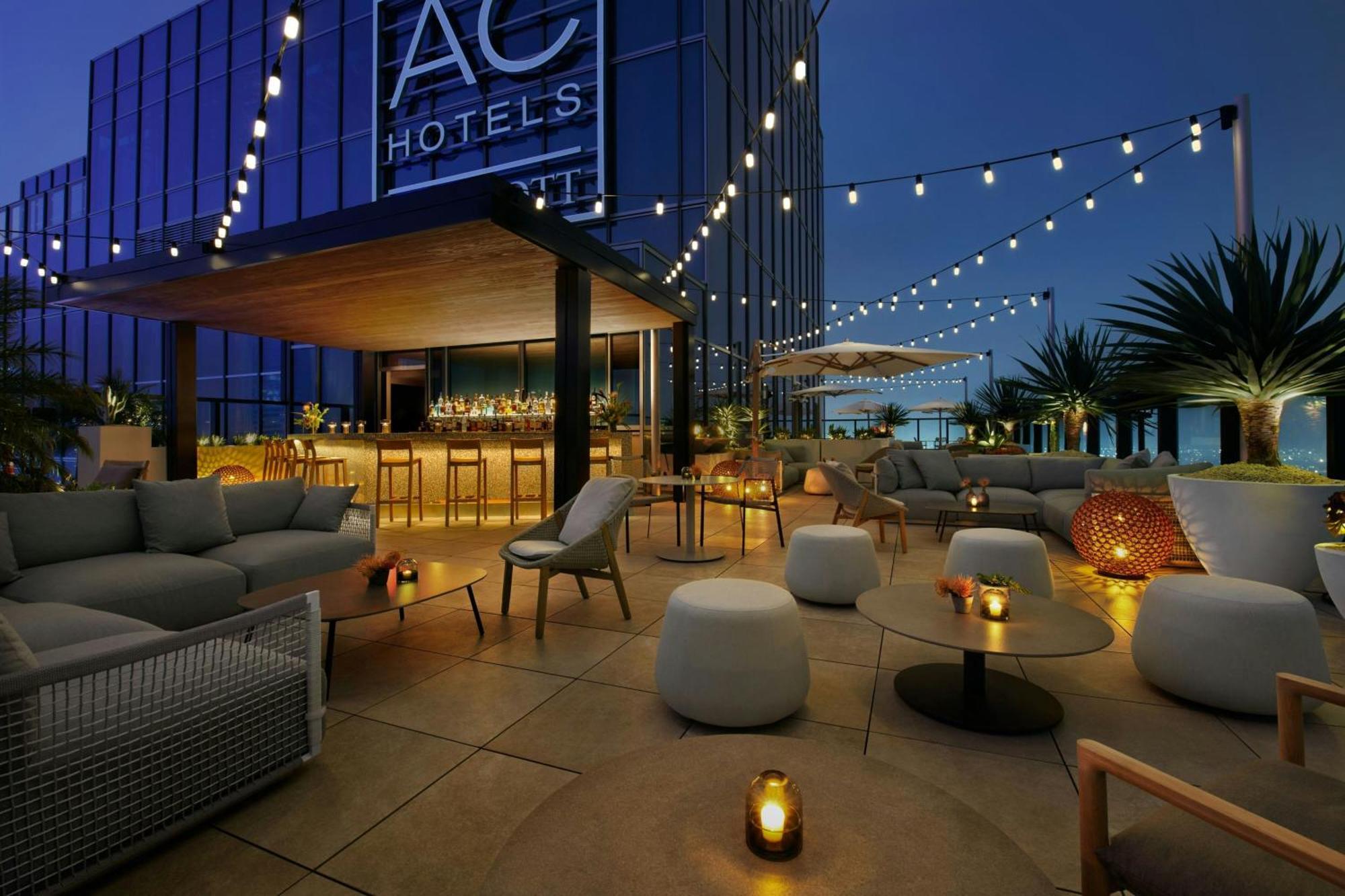 Ac Hotel By Marriott Downtown Лос Анджелис Екстериор снимка